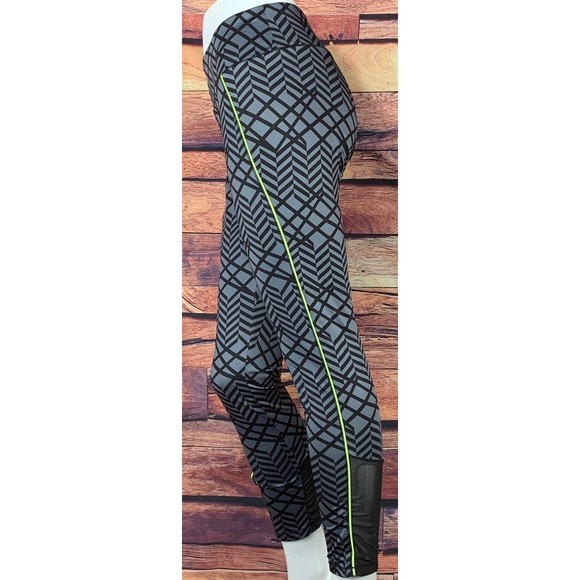 2(X)IST Women's L Patterned Leggings with Sheer Calf Panel - Picture 5 of 6